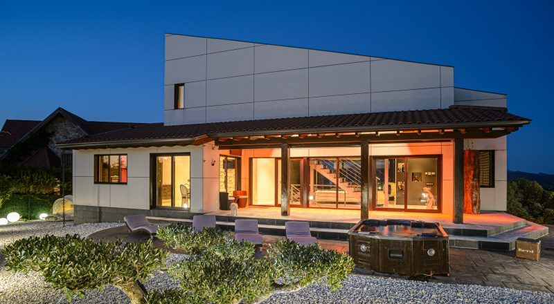 vivienda unifamiliar exterior porche jardín